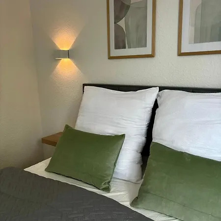 Apartmán Home & Apart - Stilvolles Apartment In Oldenburg-Kreyenbrueck - Balkon, Parkplatz & Wlan *